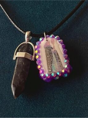 Elegant Sorceress and Black Gem Pendant Necklace